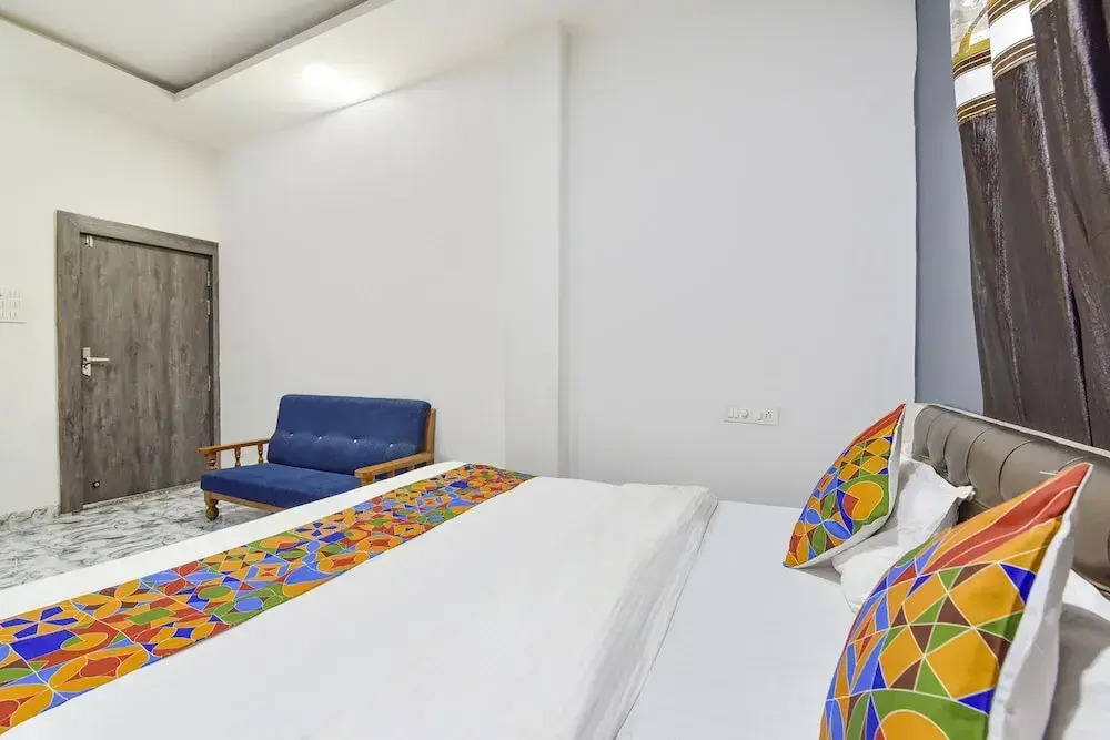 FabHotel Soni Palace - Ujjain Railway Station