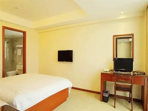 GreenTree Inn Ningbo Jiangbei Zhuangqiao Train Stn Exp Htl