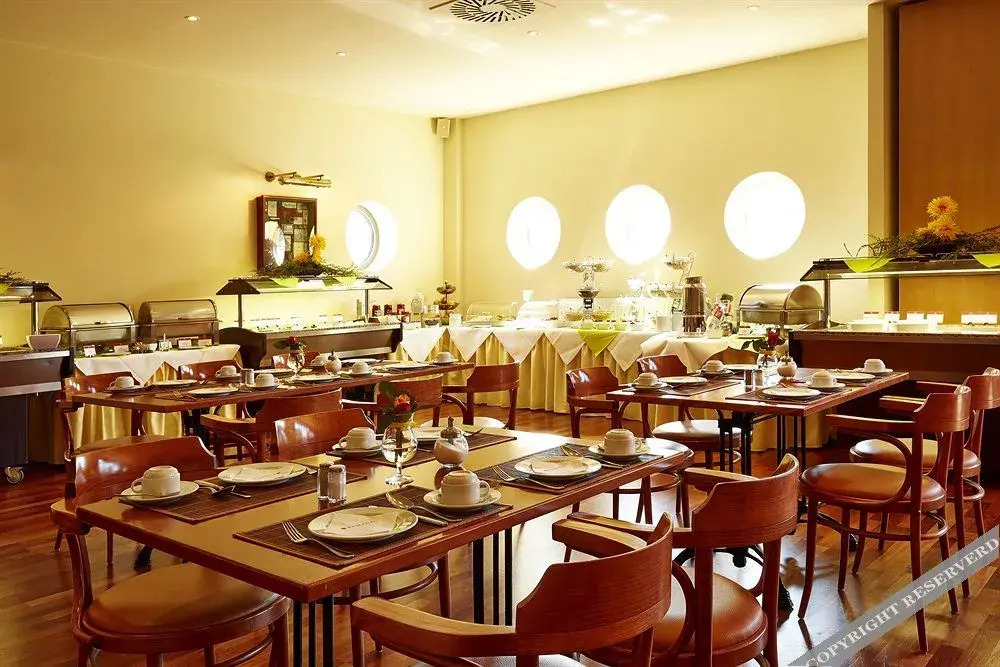 Sunday Hotel Stade Herzog Widukind