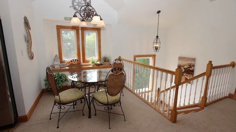 Castaway - 6 Br Home