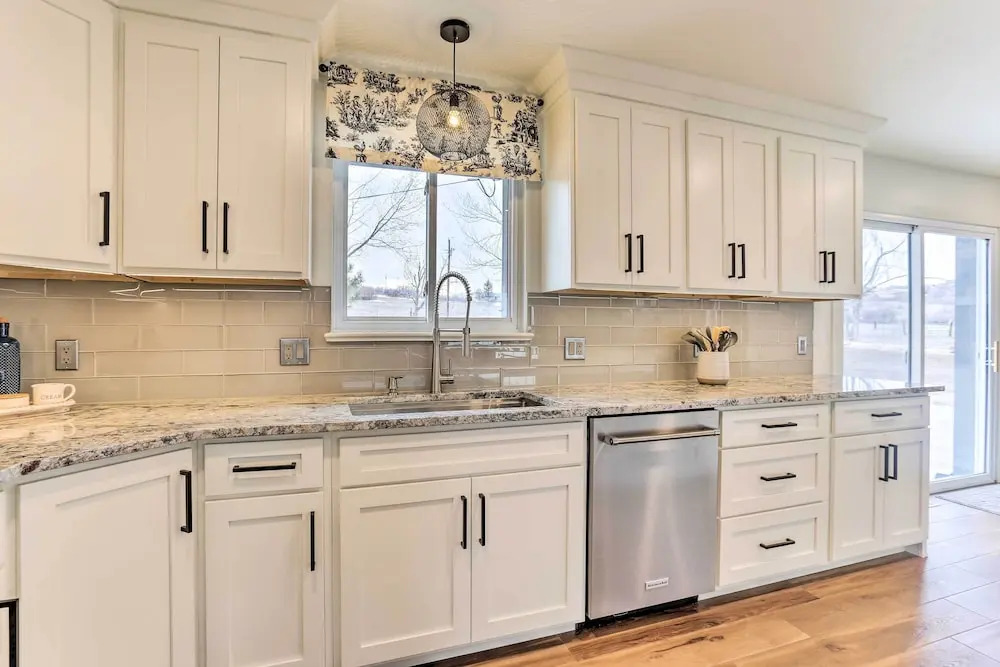 2 Mi to Dtwn Castle Rock: Home w/ Furnished Patio
