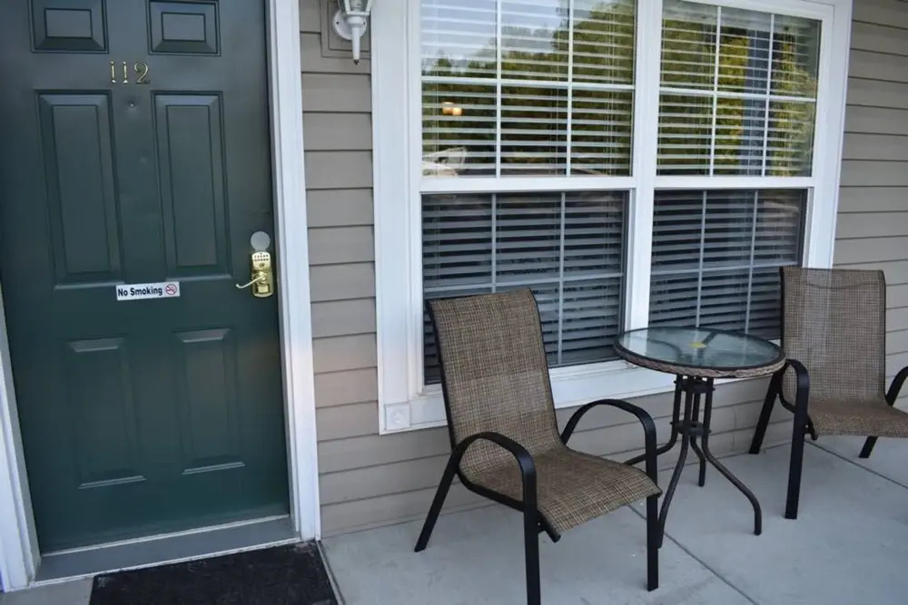 Colonial Crest 112 - Great Location! - You Can Walk To Town! 1 Bedroom Condo by RedAwning