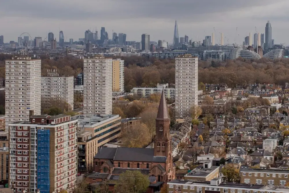 2 Bedroom Flat in Battersea on 20th Floor