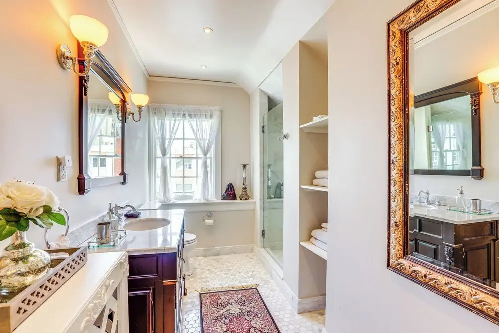 Historic French Consulate! Cap Hill Area, Walkable