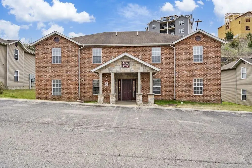 Country Farmhouse - Best of Branson!