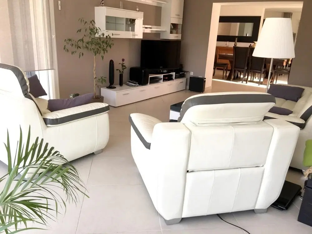 Villa With 3 Bedrooms in Bouc-bel-air, With Private Pool, Enclosed Gar
