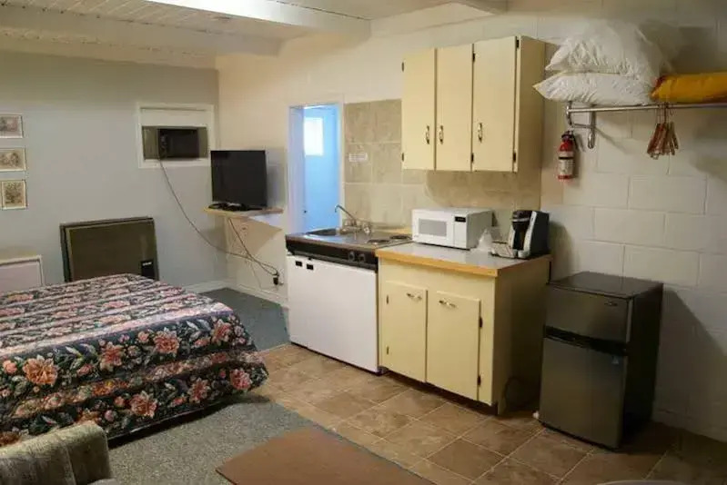 Kootenay Country Inn