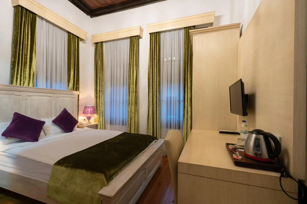 Cedrus Hotel