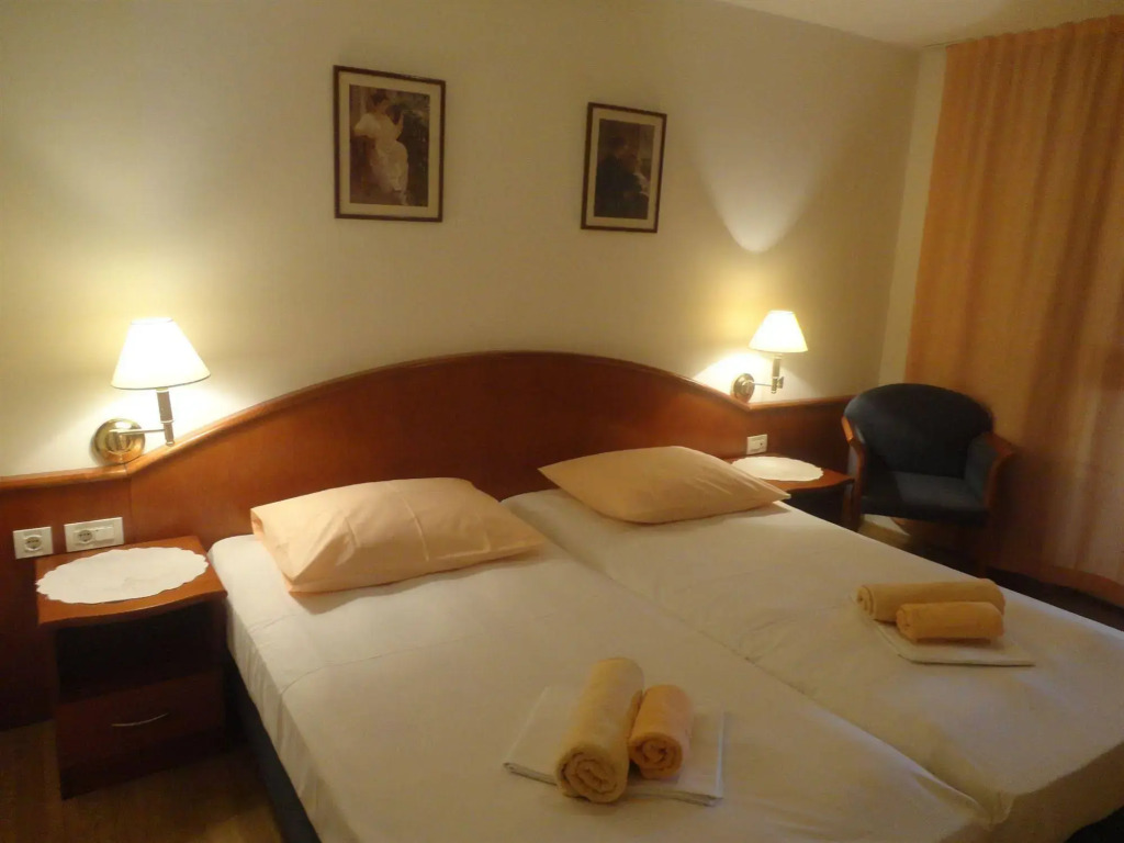 Apartments Zvrko
