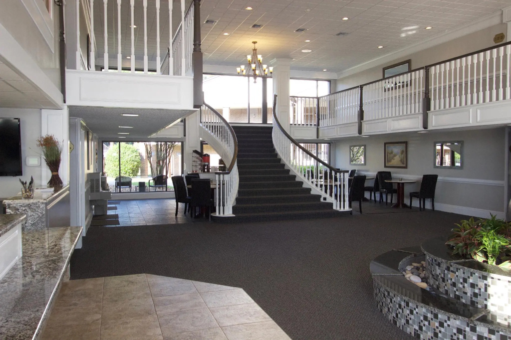 At Home Inn - Pensacola