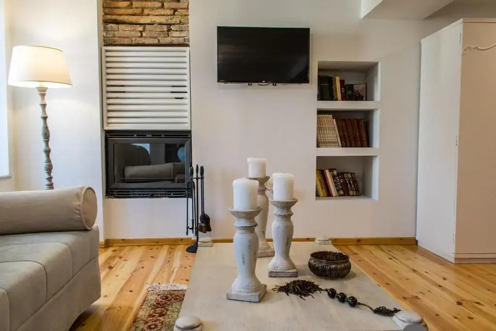 Anthi's House Center