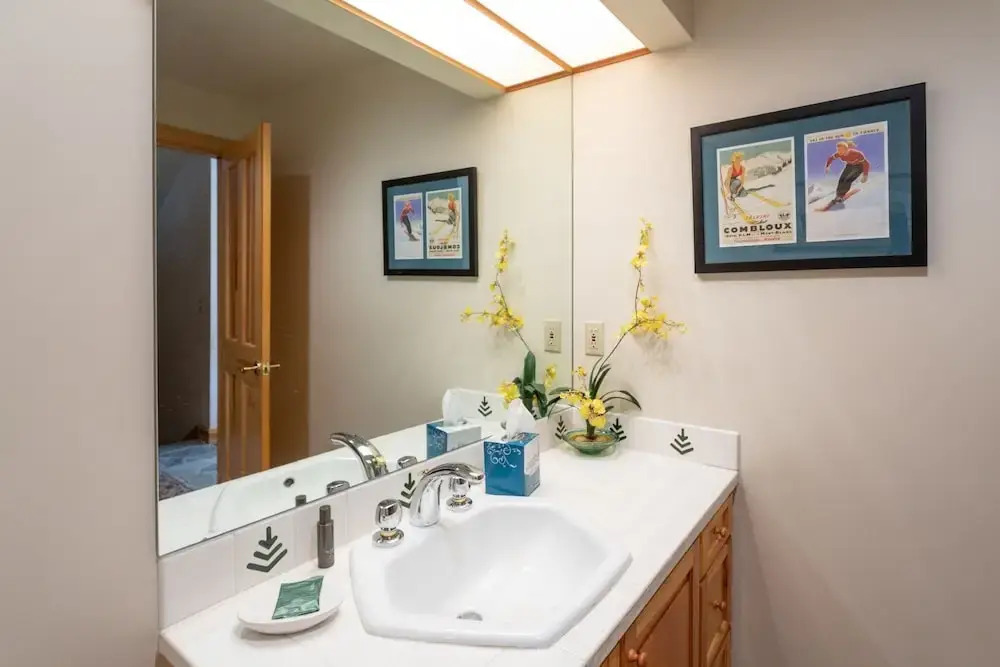 Trail's End Lodge 4 Bedroom Condo #17 with Spa by Deer Valley Resort