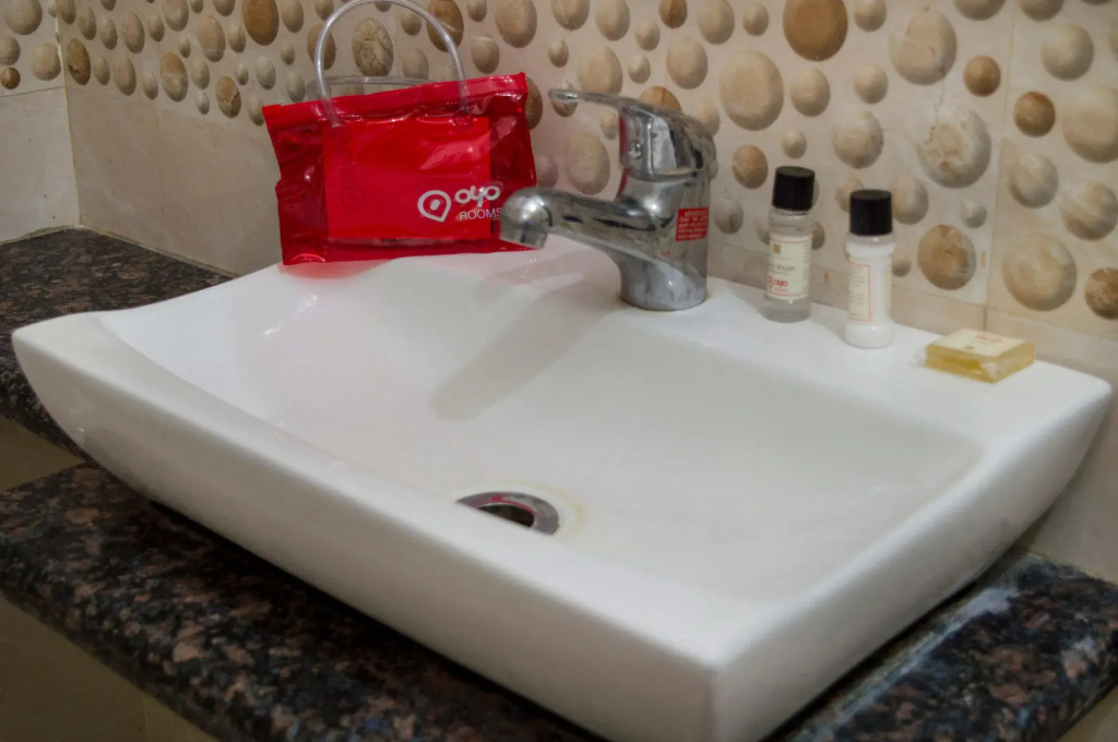 OYO Rooms Sargam Cinemas