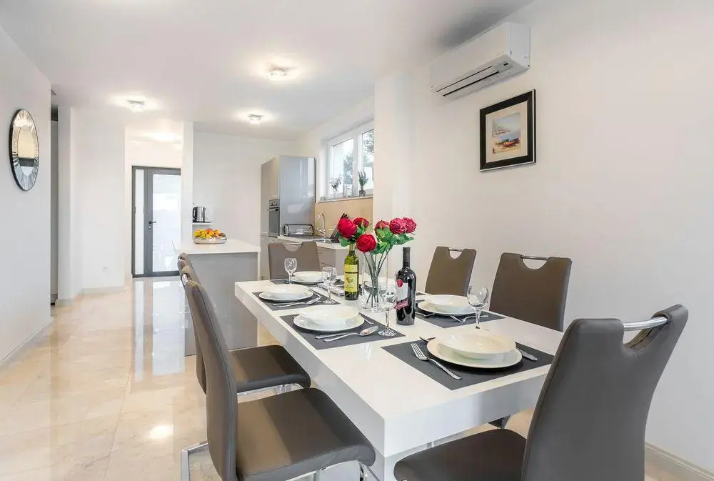 Villa Toma - Private Estate