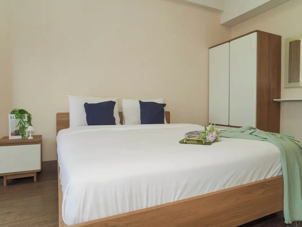 2 Pax Wooden Touch Studio At Parkland Avenue Apartment