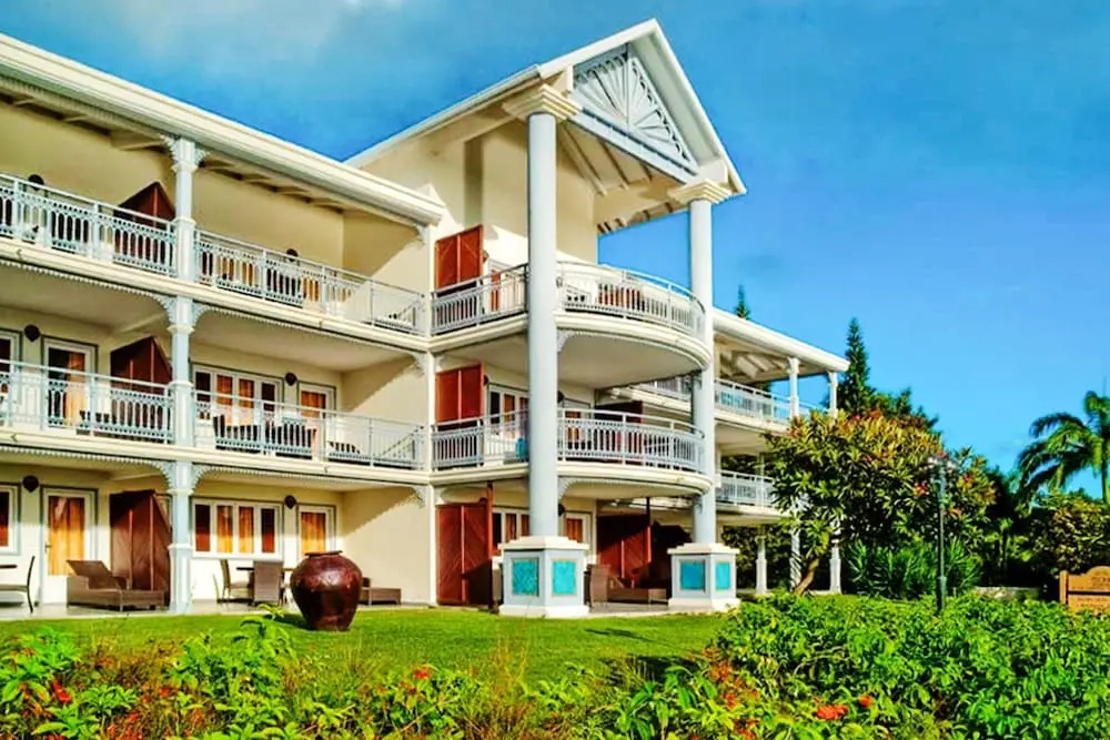 Studio in Saint Francois, With Pool Access and Furnished Garden - 2 km