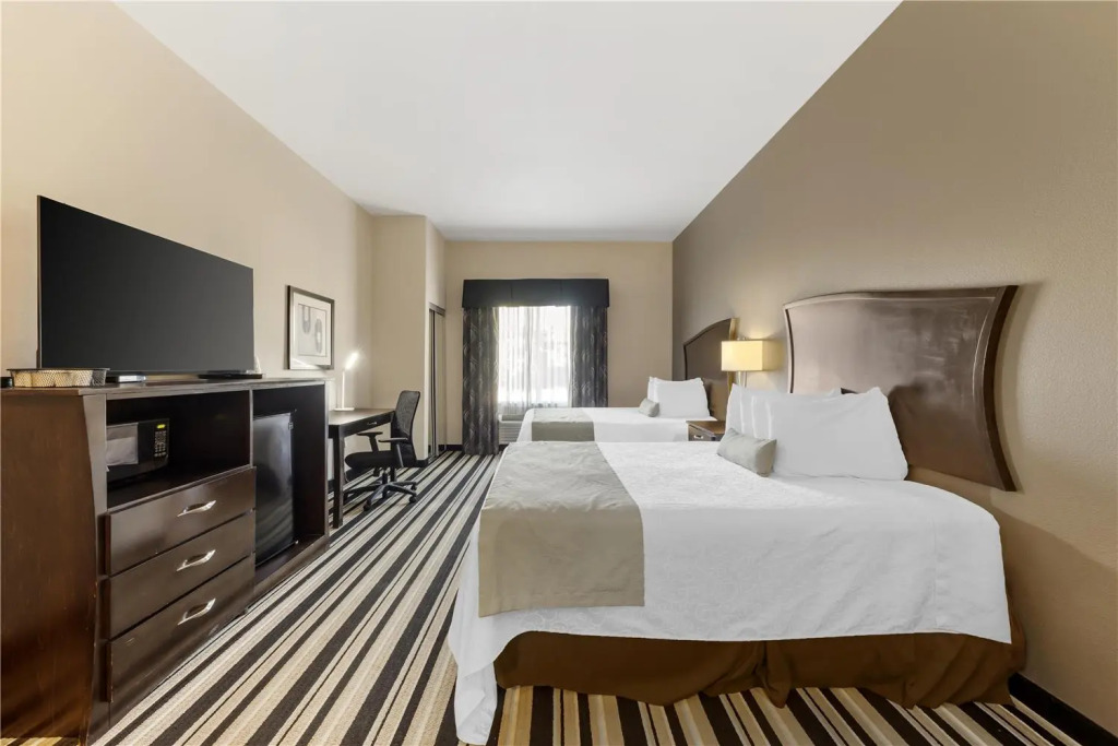 Best Western Plus Sand Bass Inn and Suites