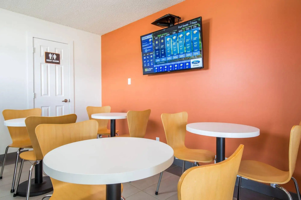 Motel 6-Fort Nelson, BC