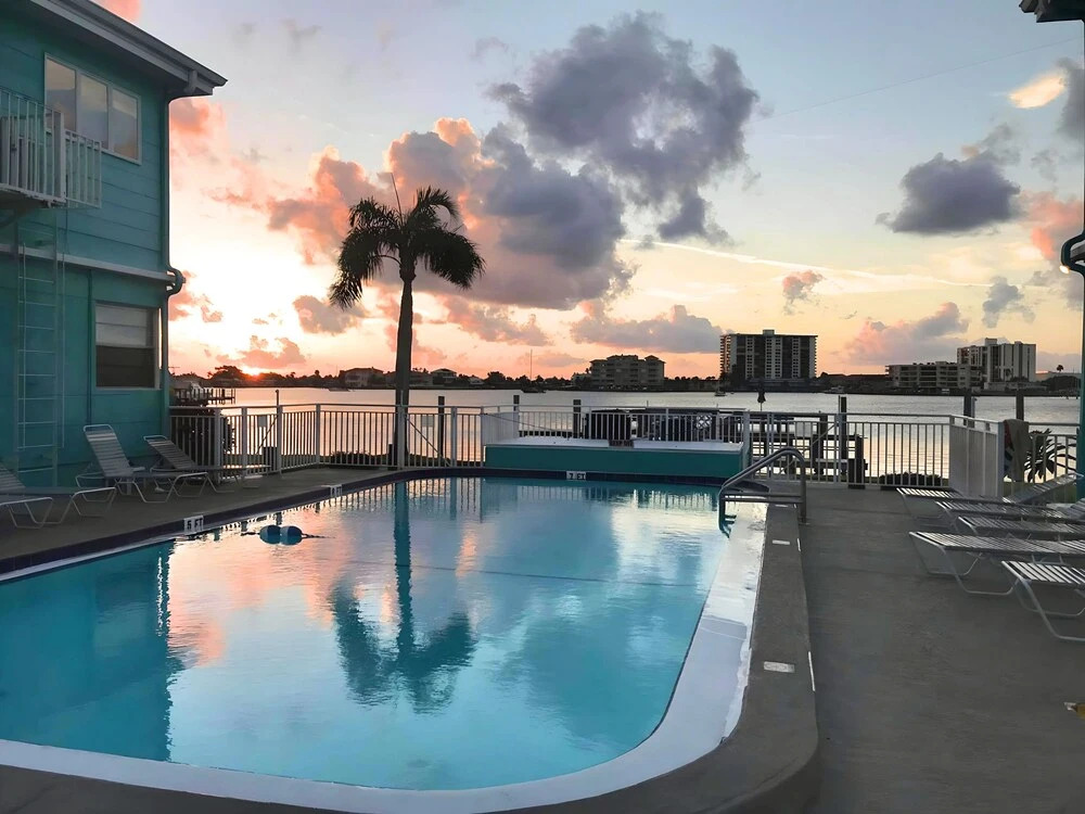 Charming 1940 Waterfront 2br-2ba Condo 2 Bedroom Condo by RedAwning