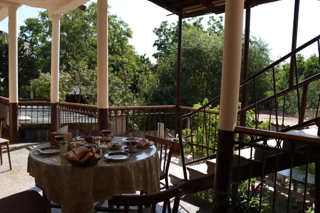 SELINA GUEST HOUSE