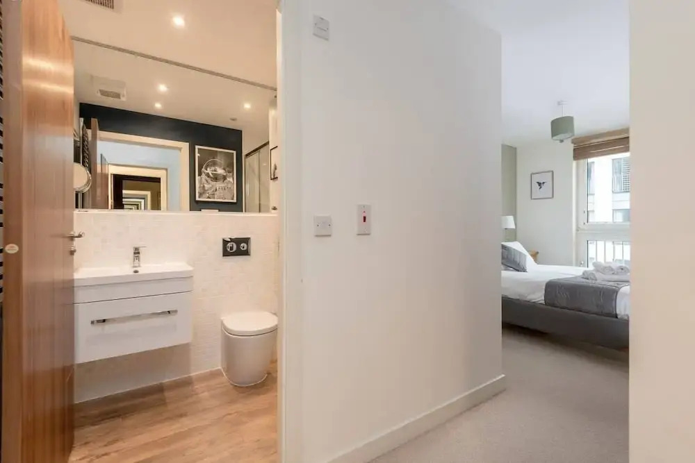 Ultra Stylish 2 Bed/2 Bath with Balcony & Parking