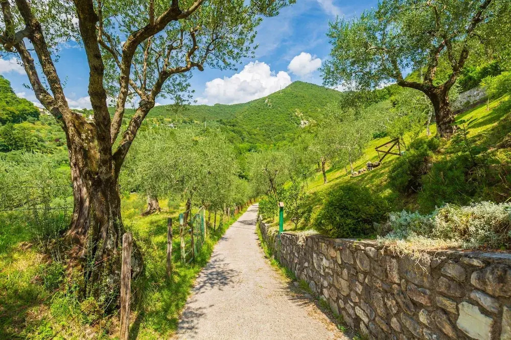 Le Fratte Sport and Relax in Hilly Area