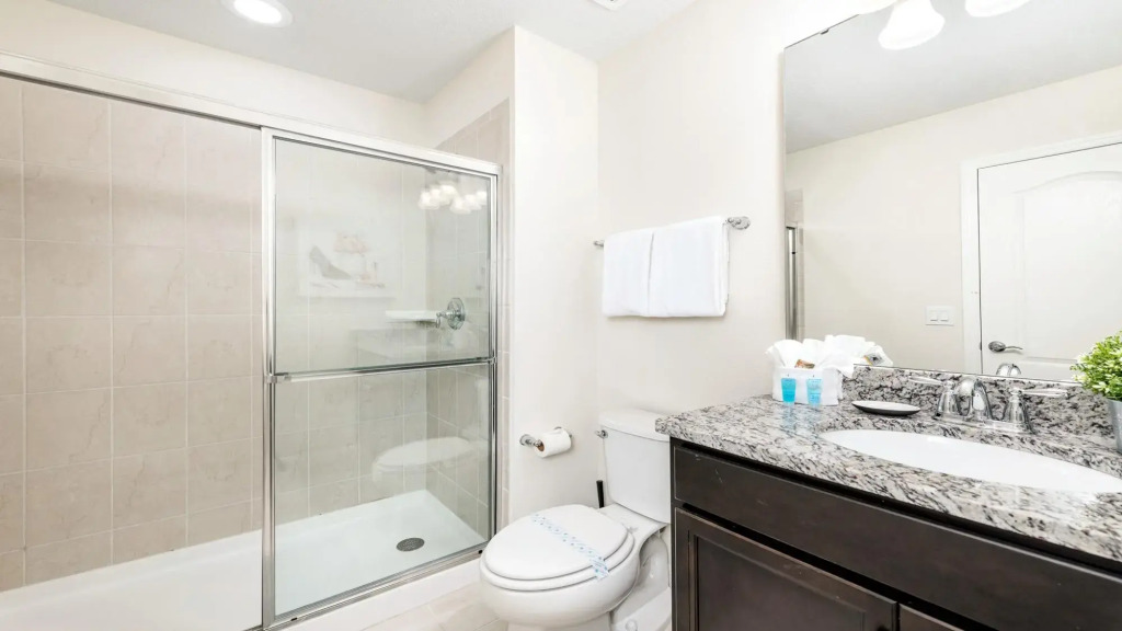 Modern Luxurious 5BR Home With Pool Near Disney Park