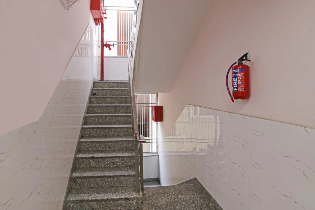 Super Hotel O Rishabh Inn