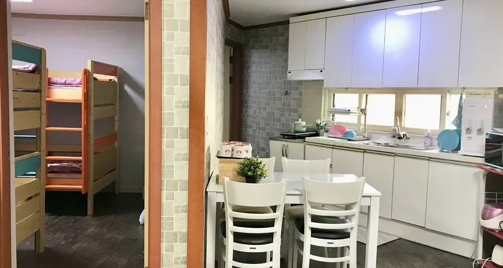 Twins Guesthouse 2
