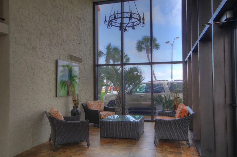 224 El Matador 1 Bedroom Condo by RedAwning