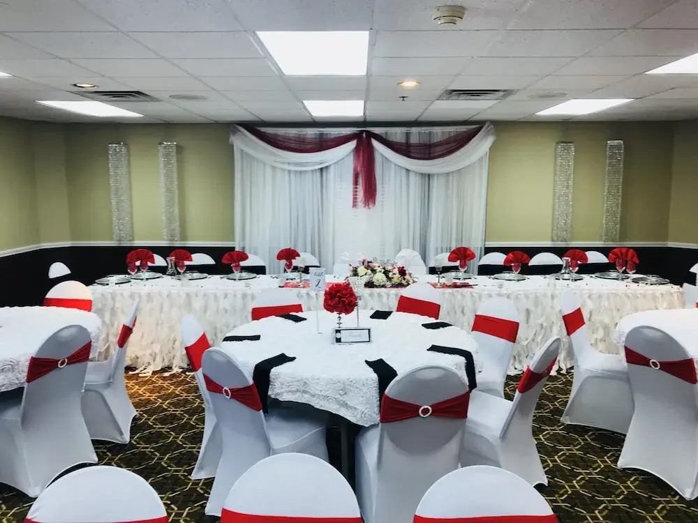 Country Inn & Suites by Radisson, Battle Creek, MI
