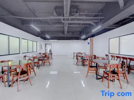 Townhouse Oak near The Park Mall Solo formerly D’Nawasena Guest House