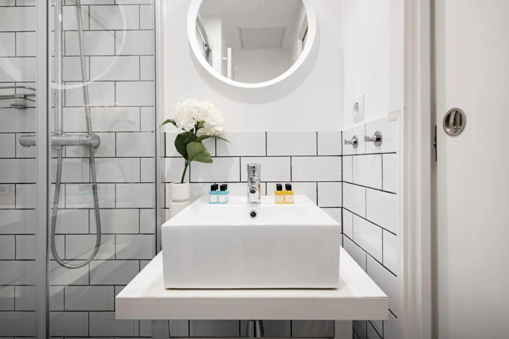 Stunning & Bright 2BD 2BTH – CITY CENTER -GRAN VIA