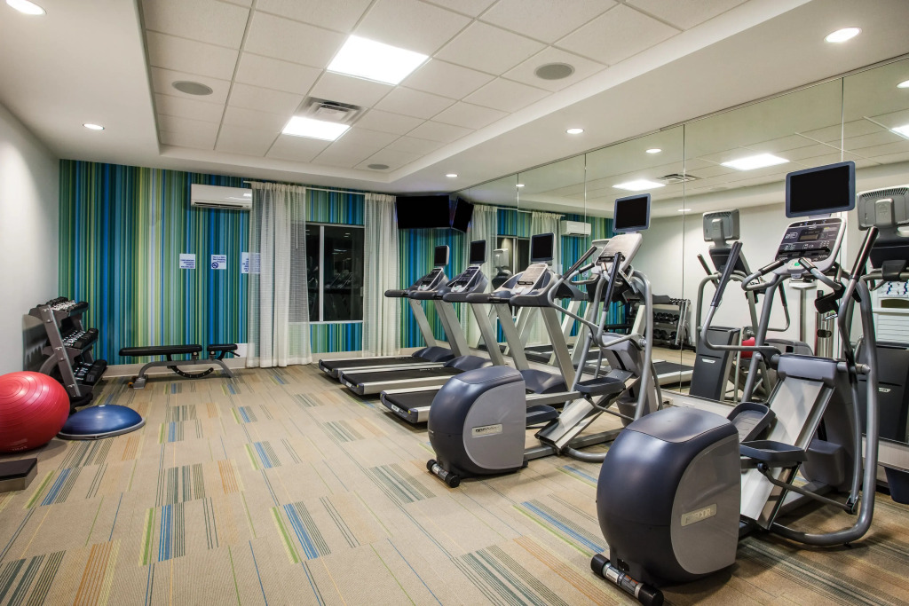 Holiday Inn Express & Suites Lexington Park California by IHG