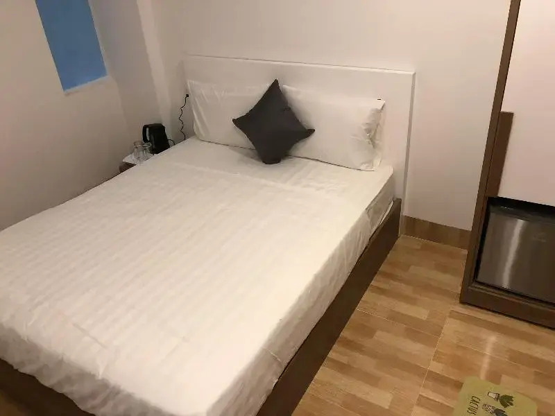 RedDoorz near Cho Xom Moi Nha Trang