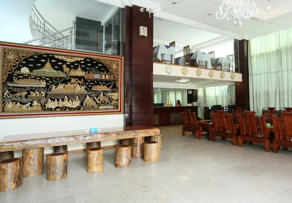 Royal Power Hotel