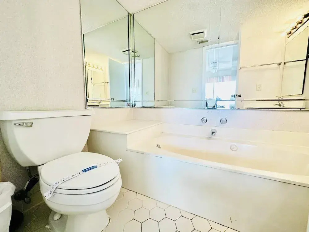 Sanabel 704 2 Bedroom Condo by RedAwning, North Myrtle Beach