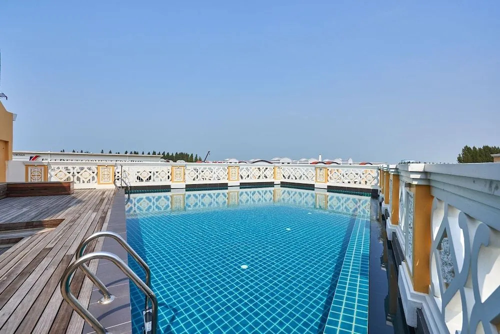 OYO Home 89377 The Platinum Suites