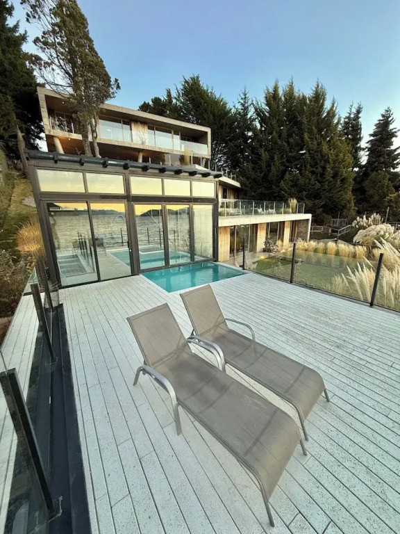 Wa One Lake Homes