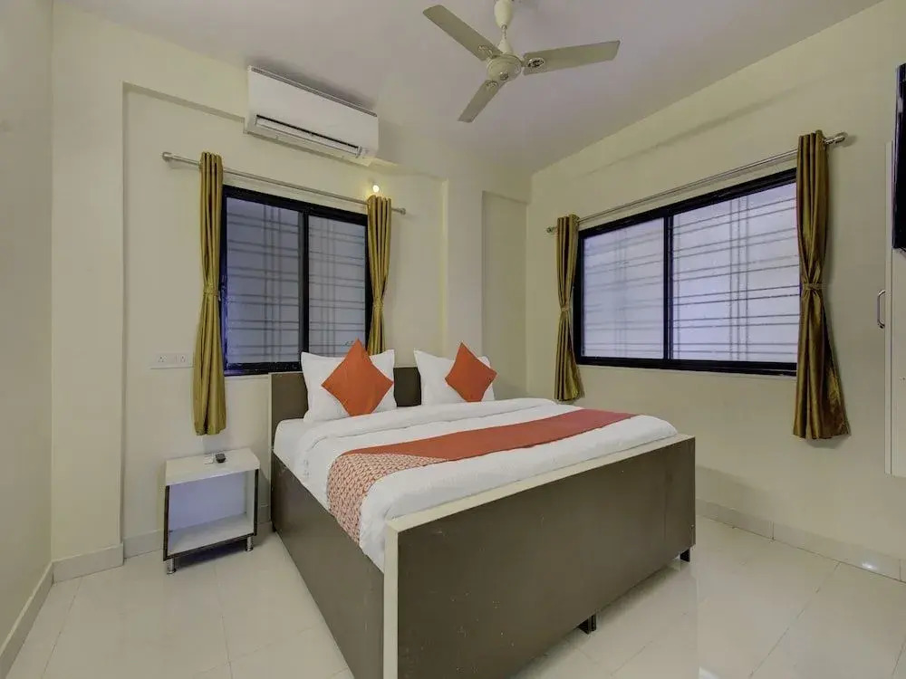 Oyo 38805 Sai Vyankatesh Residency