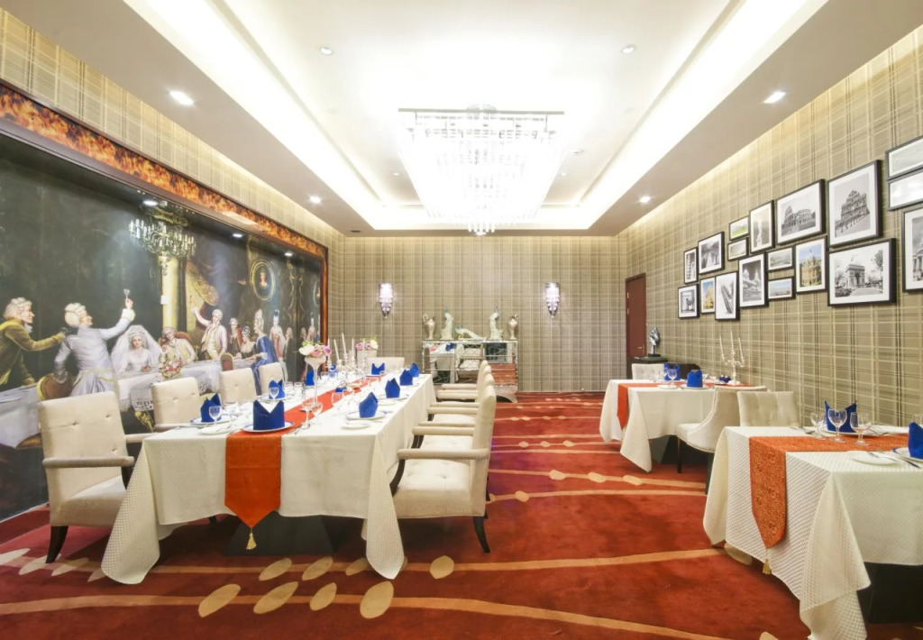 Paul Hotel