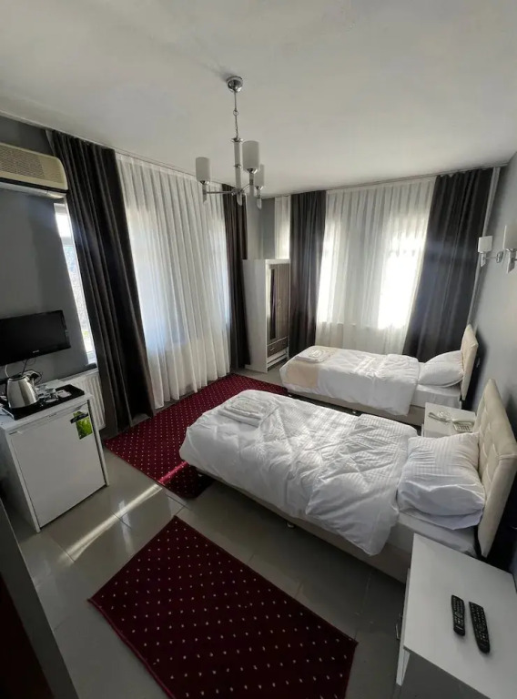 THE HİLLTOP OTEl