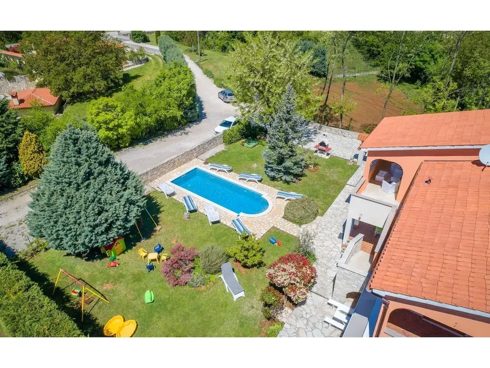 Luxury Holiday House With Private Pool and Large Garden, Near Rabac