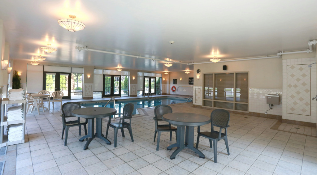 Hampton Inn & Suites Laval