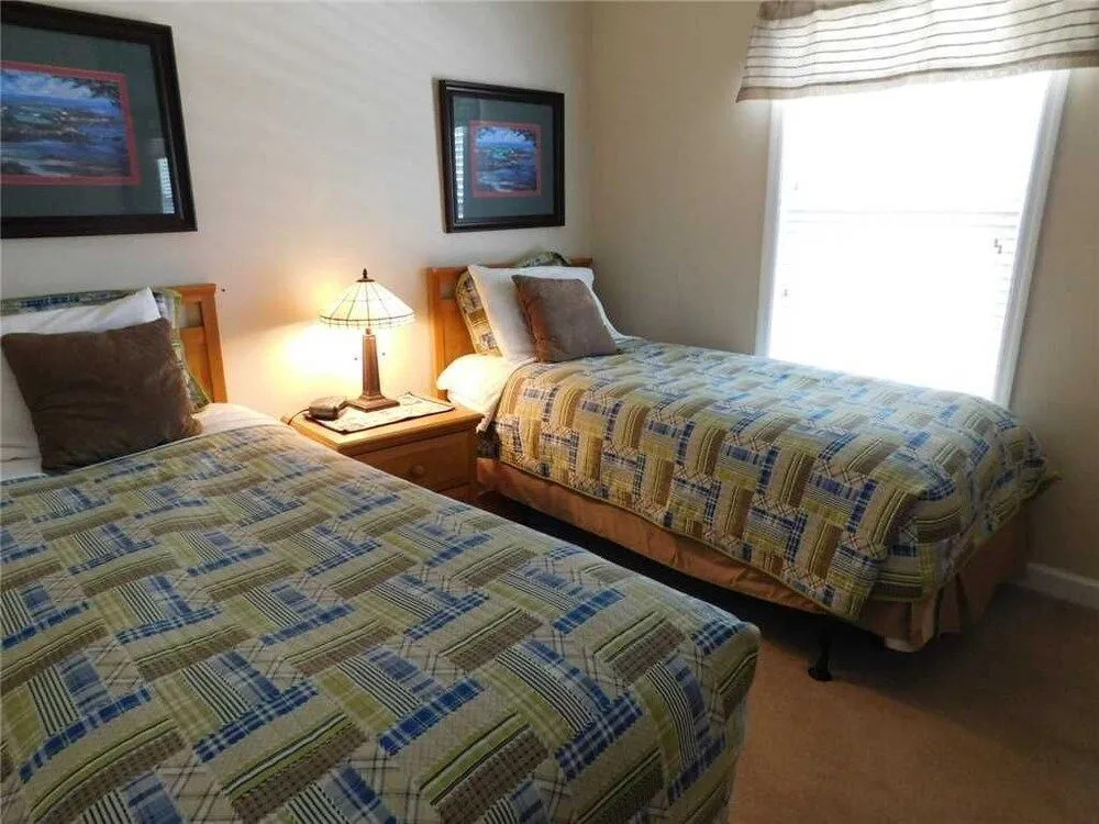 River Crossing #322 - 2 Br Condo