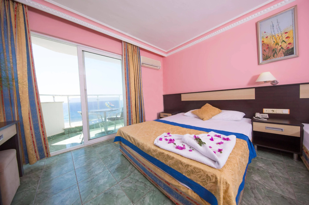 First Class Hotel