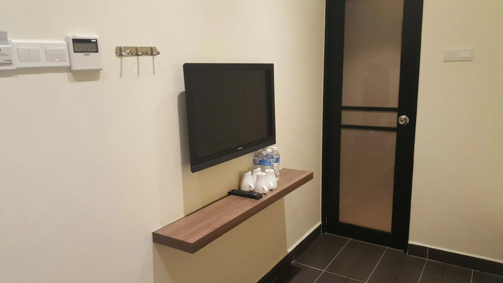 9 Square Hotel - Sri Kembangan