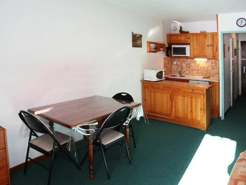 Appartement Les Orres, 1 pièce, 4 personnes - FR-1-322-55