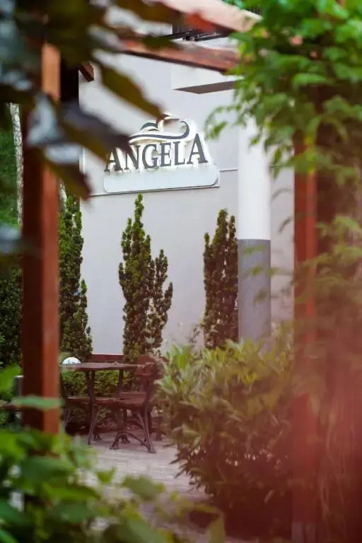 Angela Domki i Pokoje