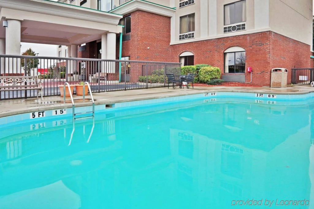 Holiday Inn Express & Suites Wilson-Downtown by IHG
